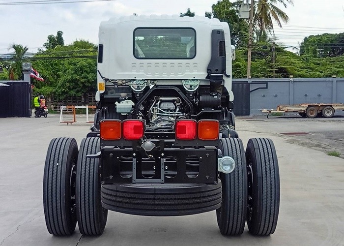 Used 10
                    ISUZU
                     for Sale Image