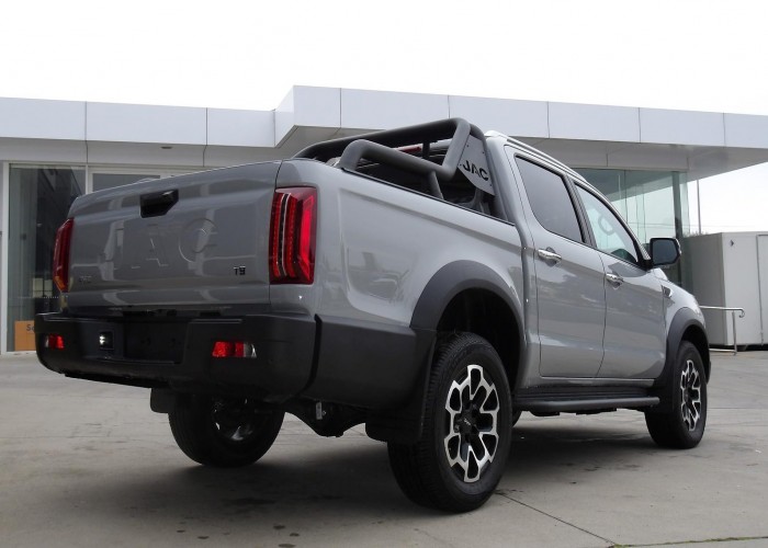 Used 1
                    JAC T9
                     for Sale Image