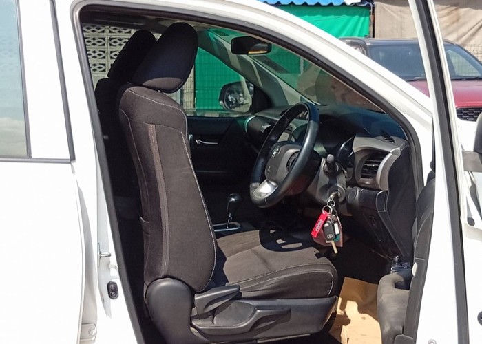 Used 10
                    TOYOTA
                     for Sale Image