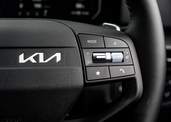 Used 1
                    KIA
                     for Sale Image